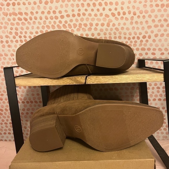 Universal Thread Solita Boots - Picture 6 of 6